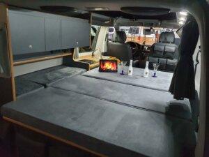 Innenausbau Liegefläche Volkswagen Transporter schwarz