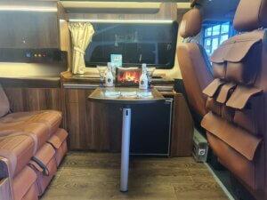 Innenausbau Volkswagen Transporter braun